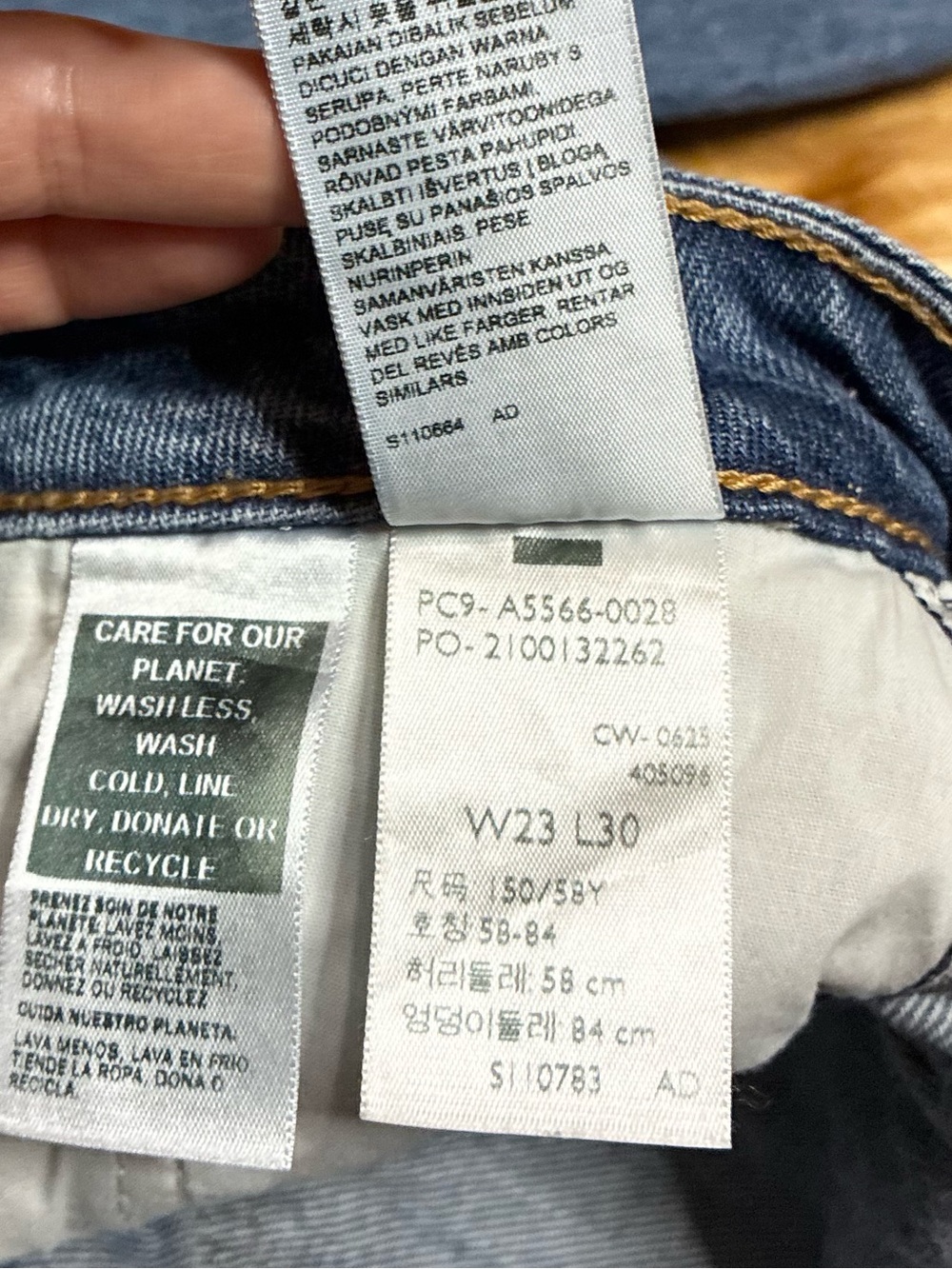 Free People Levi’s Low Loose Jeans - Picture 9 of 9